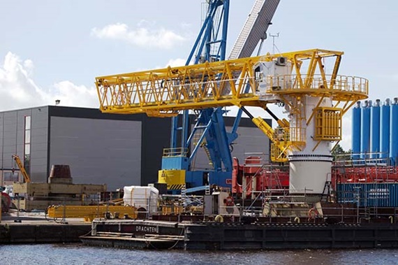 540° rotary module inside the bridge platform to allow the pivoting motion